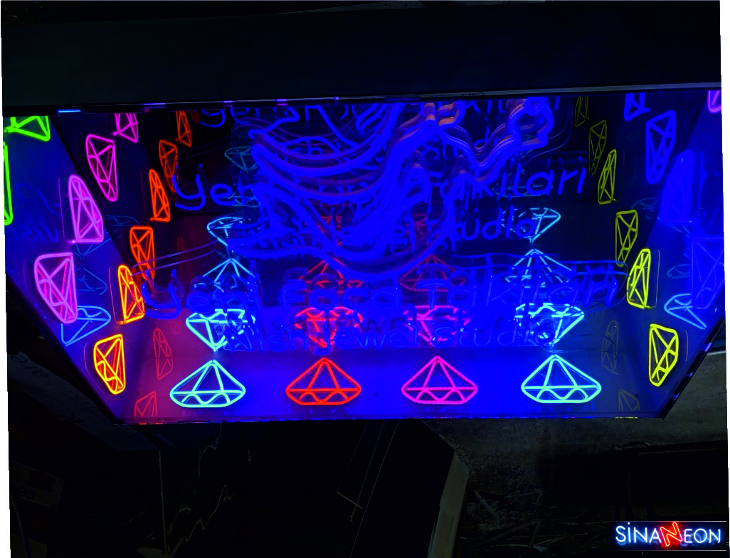 sonsuz aynalı neon